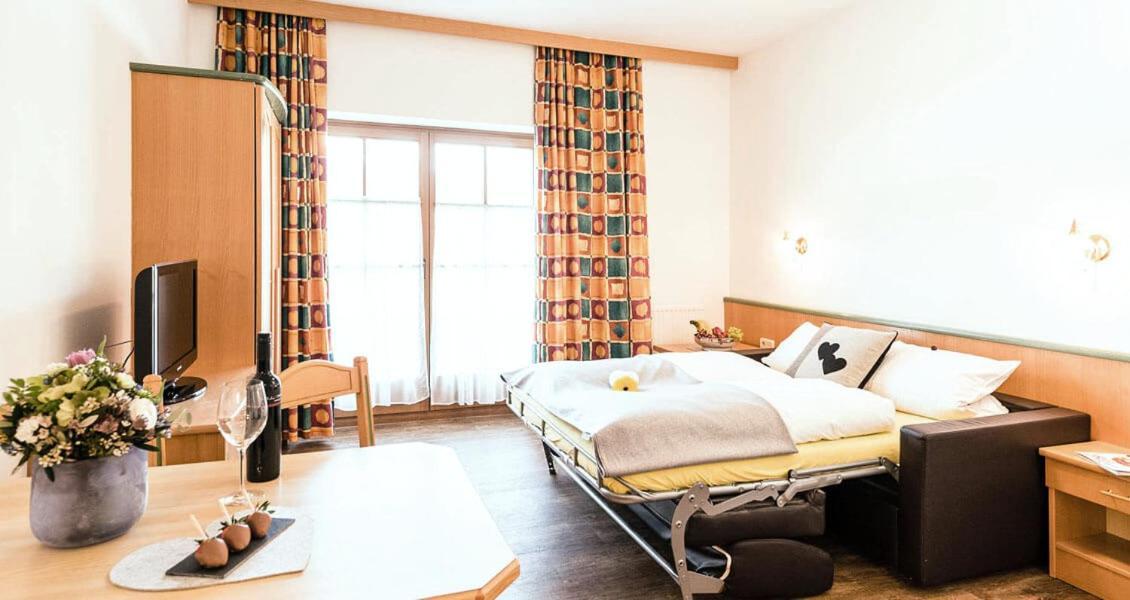 Feriengut Hasenau Aparthotel Σάαλμπαχ-Χίντεργκλεμ Εξωτερικό φωτογραφία