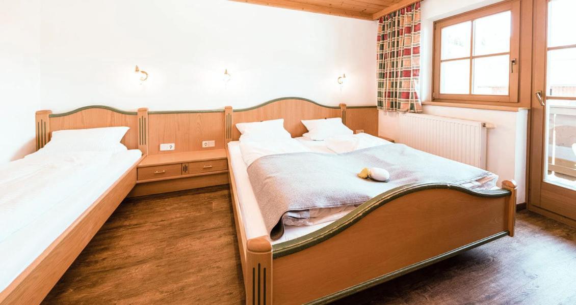 Feriengut Hasenau Aparthotel Σάαλμπαχ-Χίντεργκλεμ Εξωτερικό φωτογραφία