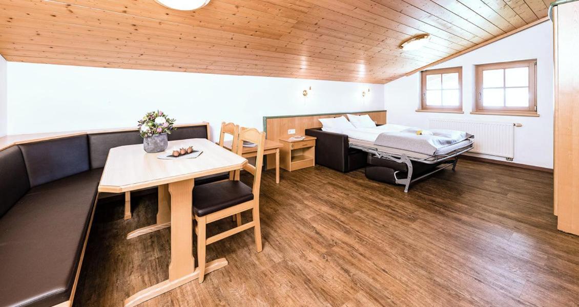 Feriengut Hasenau Aparthotel Σάαλμπαχ-Χίντεργκλεμ Εξωτερικό φωτογραφία