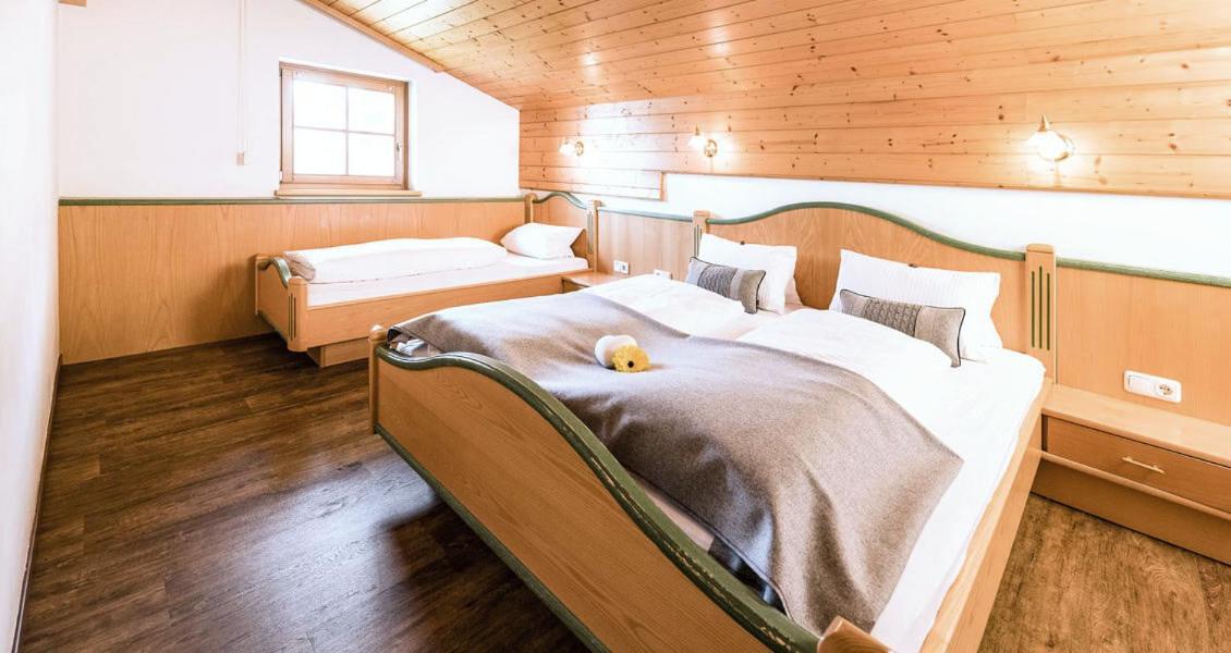 Feriengut Hasenau Aparthotel Σάαλμπαχ-Χίντεργκλεμ Εξωτερικό φωτογραφία