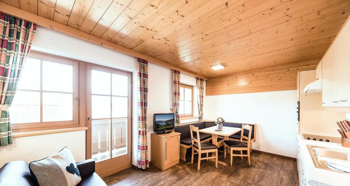 Feriengut Hasenau Aparthotel Σάαλμπαχ-Χίντεργκλεμ Εξωτερικό φωτογραφία
